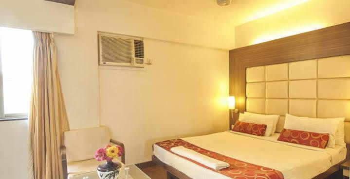 Hotel Mourya Residency Tháné Exteriér fotografie